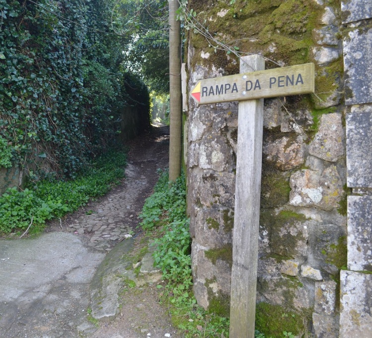 Sentiero per Palacio da Pena